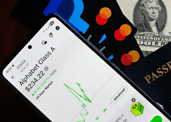 Hoe kan ik mijn woning succesvol verkopen in een competitieve markt?